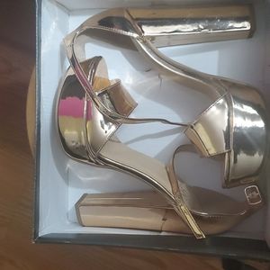 Speed Limit 98 high heel straps on